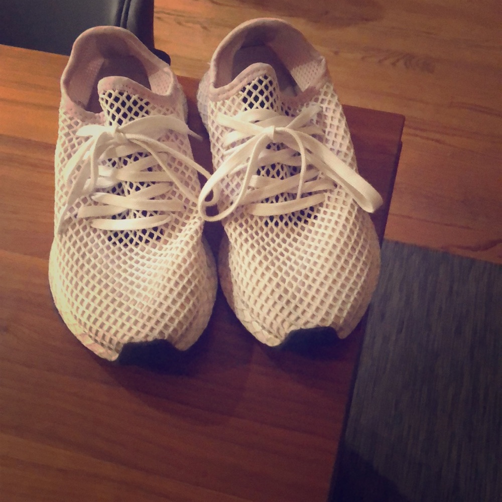 Adidas deerupt women’s pink